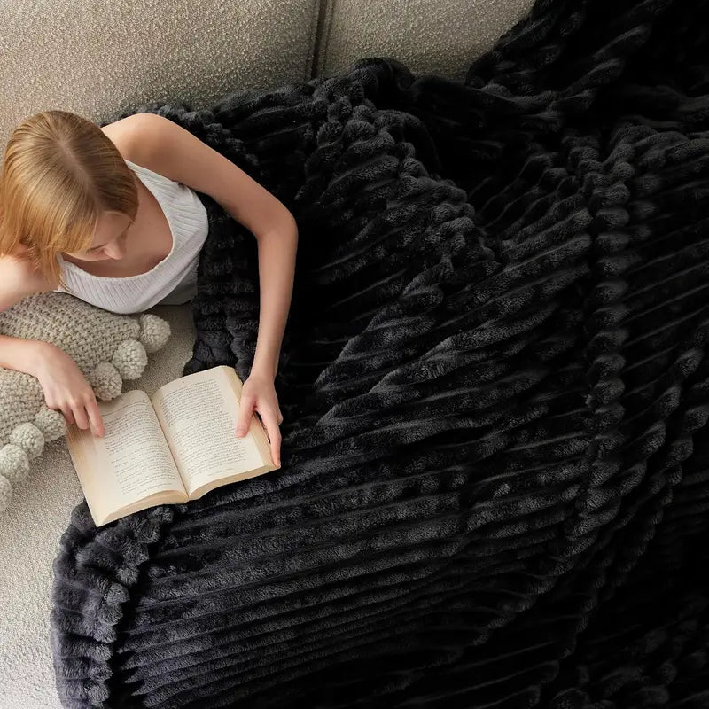 Premium Shaggy Ribbed Faux Fur Cozy Blanket